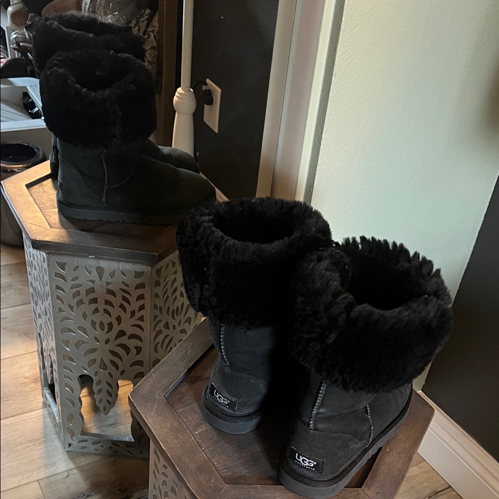 UGG, size 6, Classic Black Tall Boots - Picture 12 of 14